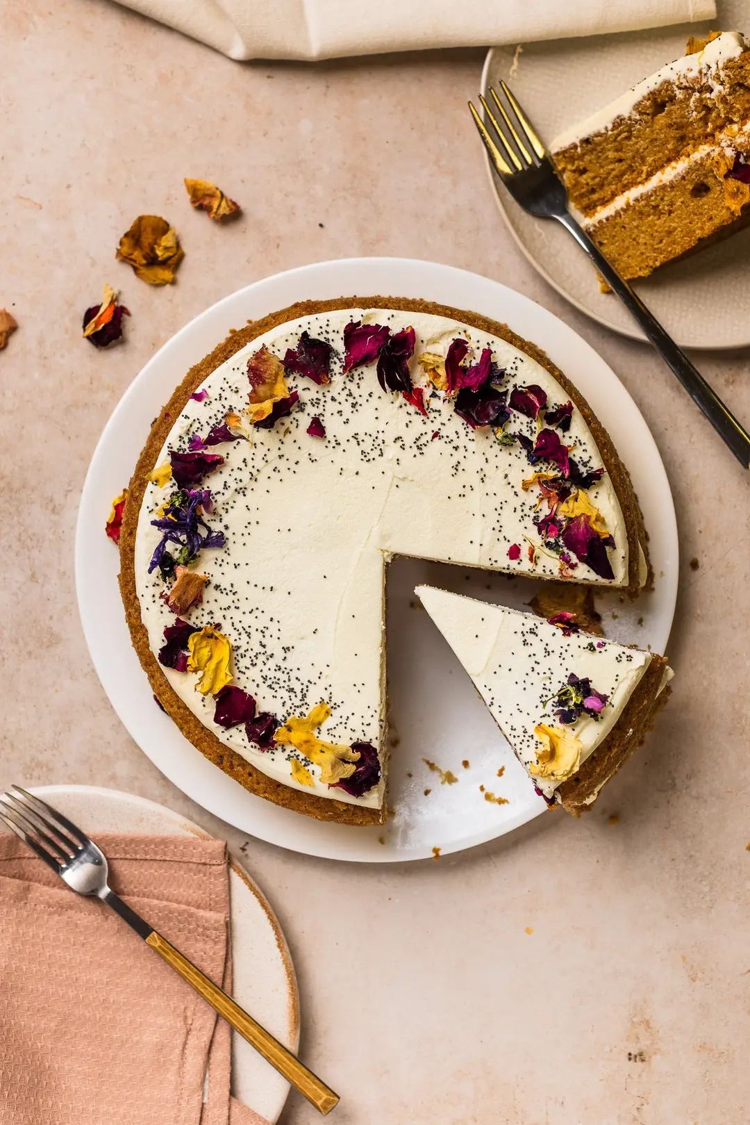 Lemon & Poppyseed Cake